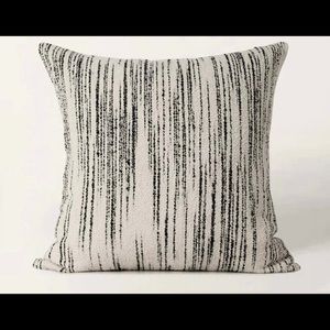 Beautiful boucle pillow cover NEW